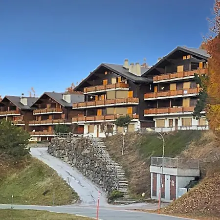 Les Mayens De L'ours - At The Foot Of Piste De L'ours' Slope! *